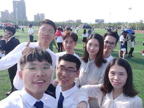 说明: E:\2019-2020上学期\宣传\20191110毕业照\毕业照2\微信图片_20191115111513.jpg