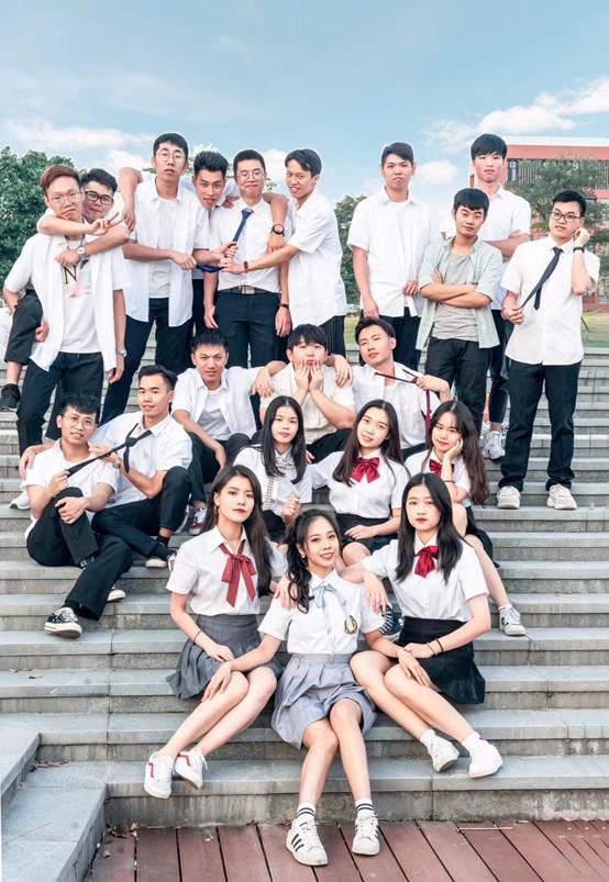 说明: E:\2019-2020上学期\宣传\20191110毕业照\毕业照\096633e3a952f33ad190fa7dbbef7aa.jpg