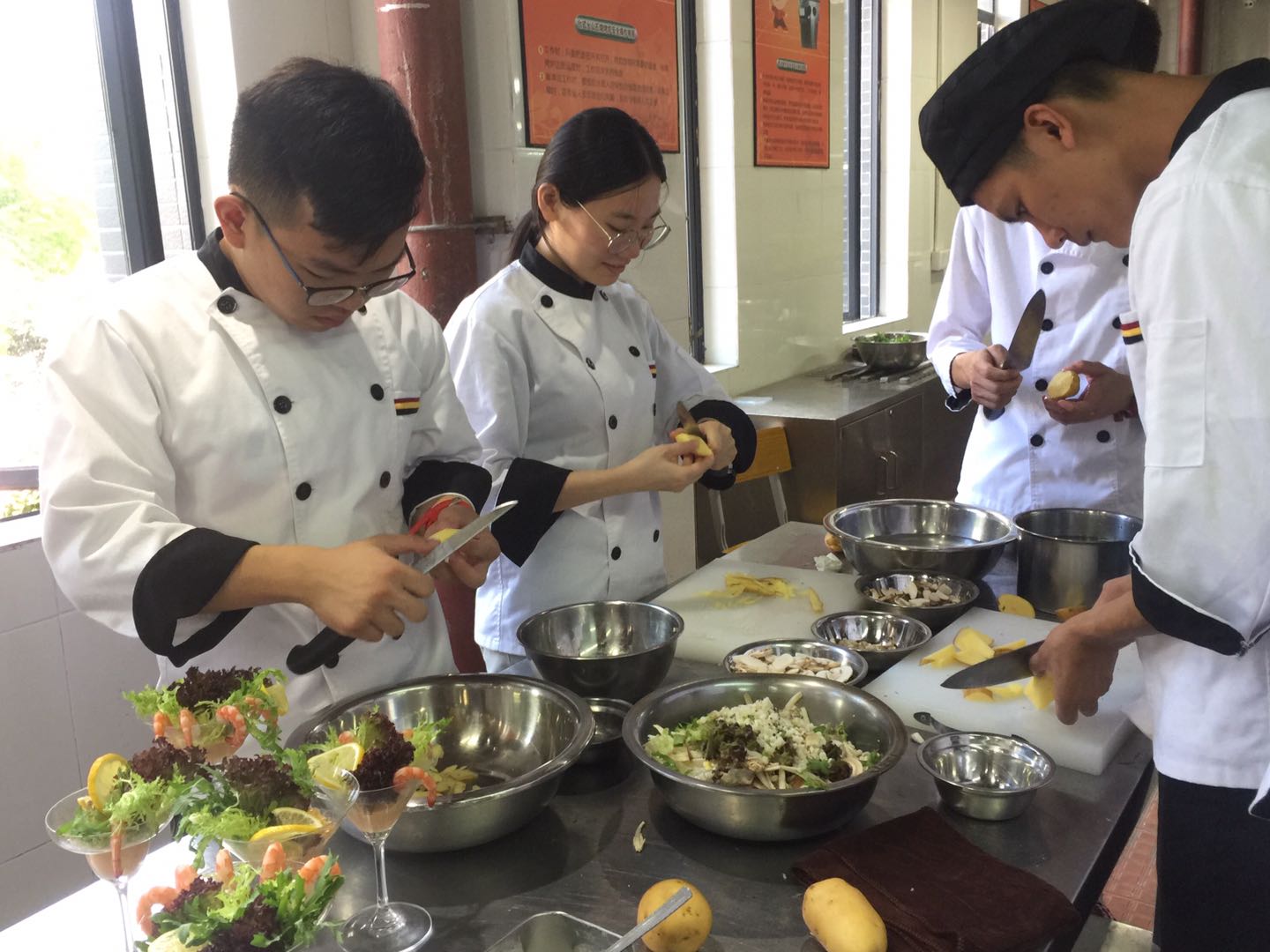 其实你离成功只差一场烹饪比赛！_学校新闻_陕西新东方烹饪学校