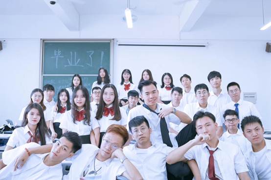 说明: E:\2019-2020上学期\宣传\20191110毕业照\毕业照\5d21632026ca74e412c95a1851b54c7.jpg