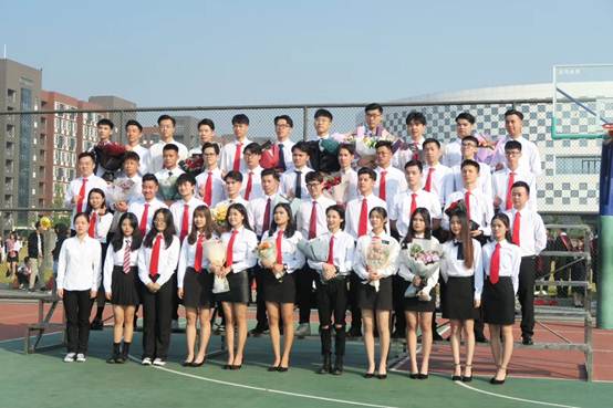说明: E:\2019-2020上学期\宣传\20191110毕业照\毕业照2\微信图片_20191115111510.jpg
